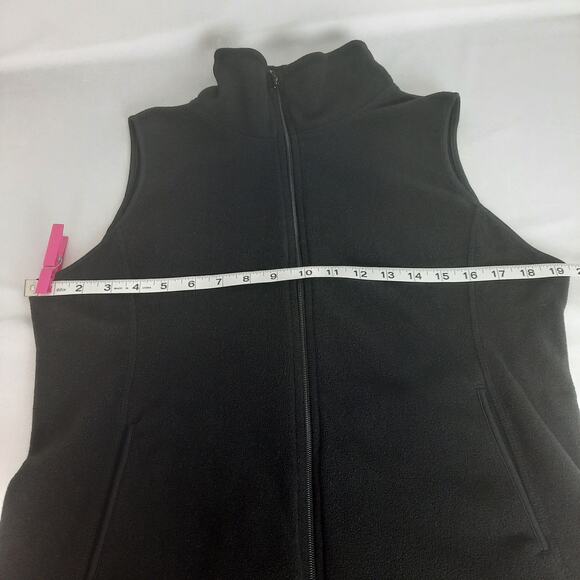 5 For $20.00 Old Navy Fleece Vest with Two Side Pockets, Black, Soft, Outdoors - Picture 4 of 4
